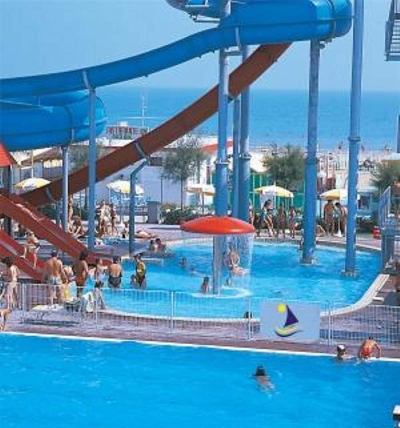 Hotel Meeting Riccione Esterno foto
